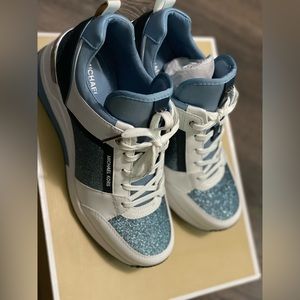 MICHAEL Michael Kors Georgie Sneaker in White and Blue